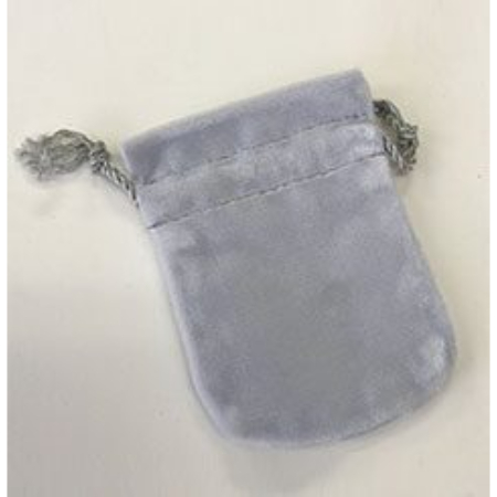 A small bag with a string on it